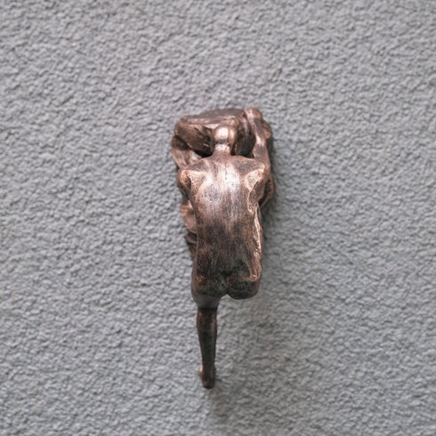 Zero Gravity Wall Sculpture Collection Set of 6 Climbing Hiking Gliding Gymnastic Men Figurines Bronze Retro Rustic Statues Artistic Décor